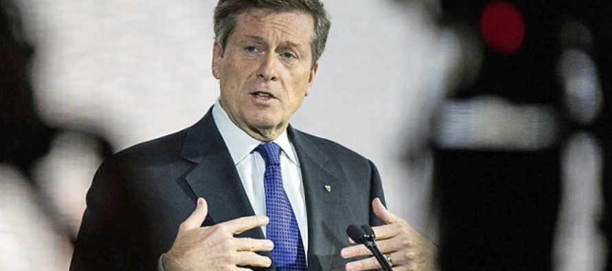 Toronto: il sindaco John Tory dice che intende fare pressione sui leader provinciali per impegnarsi a finanziare la linea di soccorso