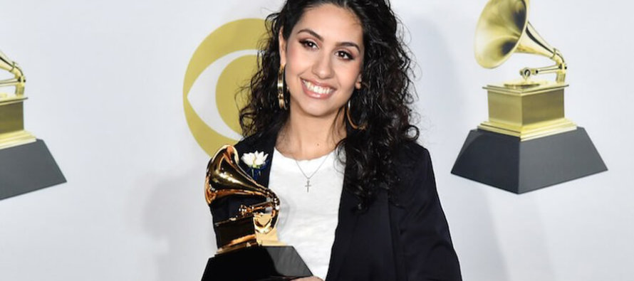 Grammy Awards 2018: la giovane Alessia Cara, figlia di emigrati locridei, porta la sua musica “sul tetto del mondo”
