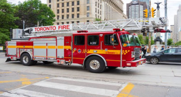 Toronto: due persone ferite gravi, dopo l’incendio scoppiato in un condominio di Parkdale 