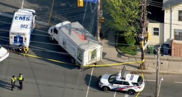 Leslieville: the cyclist who was hit by a vehicle this morning died in the hospital