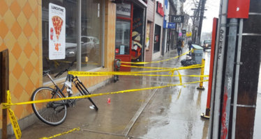 Toronto: Sospettato accusato di tentato omicidio per aver pugnalato un uomo nei pressi di Queen e Bathurst